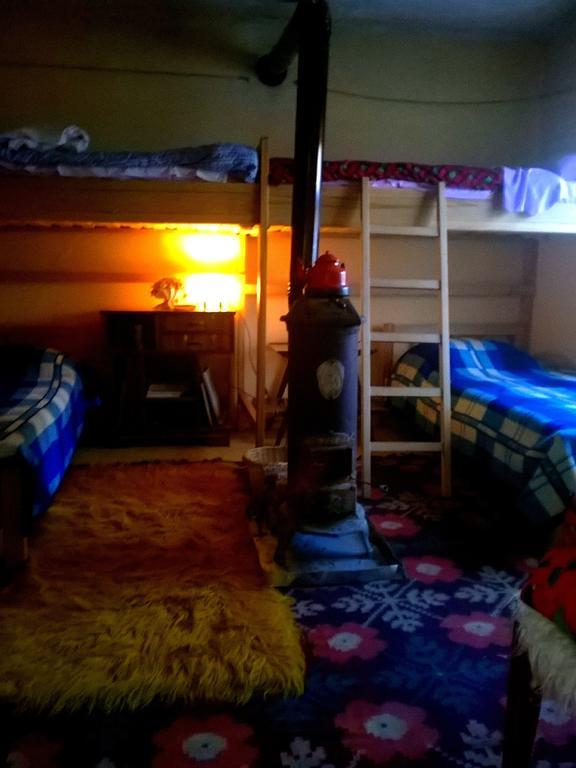 At Home Hostel Korce Buitenkant foto