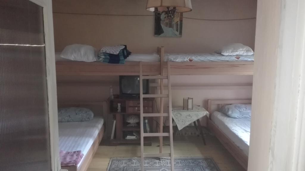At Home Hostel Korce Buitenkant foto