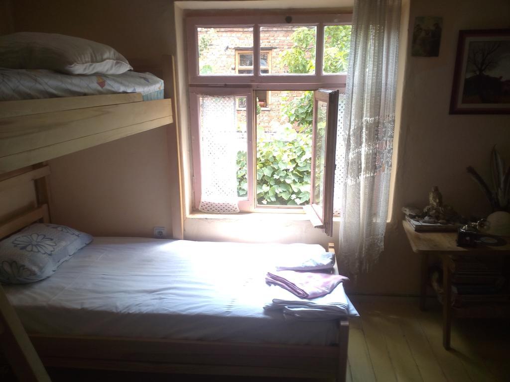 At Home Hostel Korce Buitenkant foto